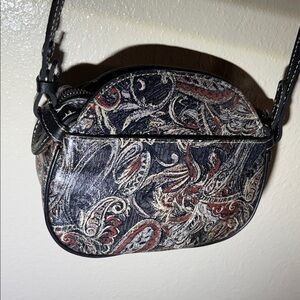 Patricia Nash Black/beige/Red Paisley Crossbody